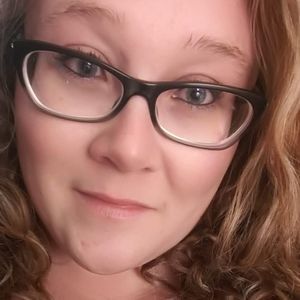 Meet your Posher, Monique